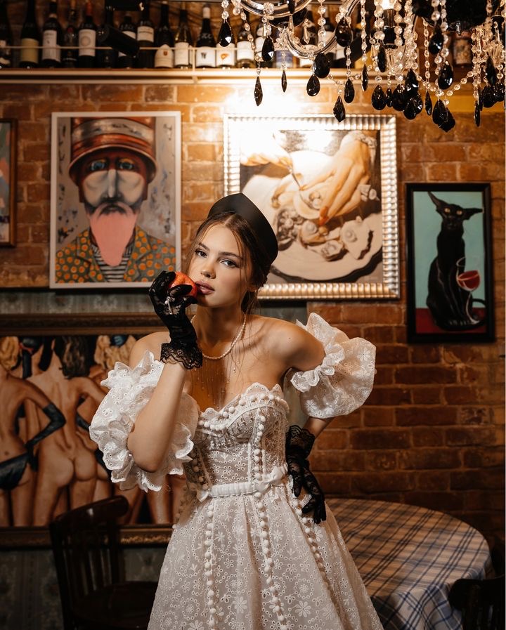 Rara Avis Omela – Nearly Newlywed