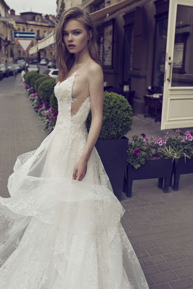 Riki Dalal Desdemona – Nearly Newlywed