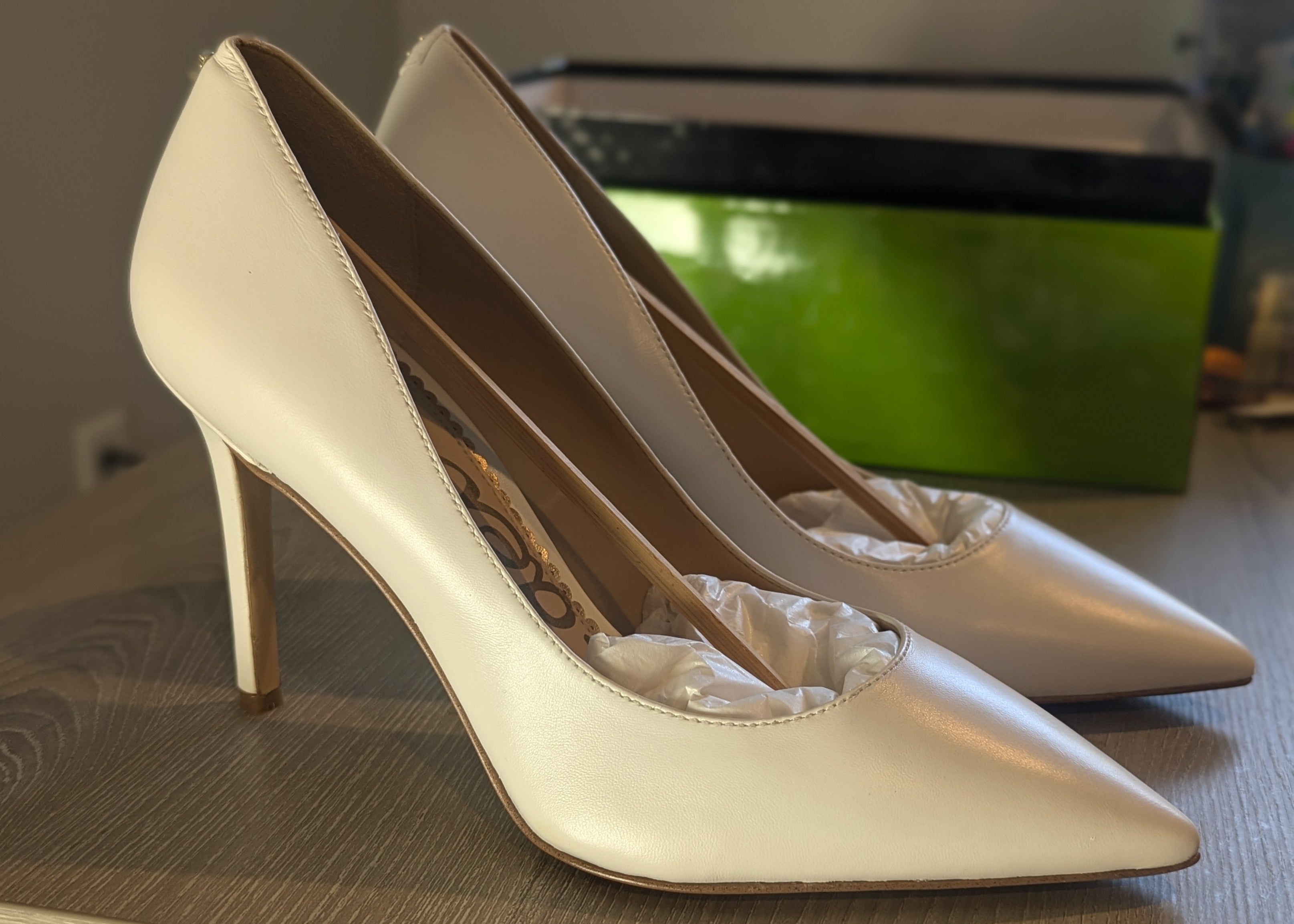 Sam Edelman Hazel Pinted Toe Pump White Leather – Nearly Newlywed