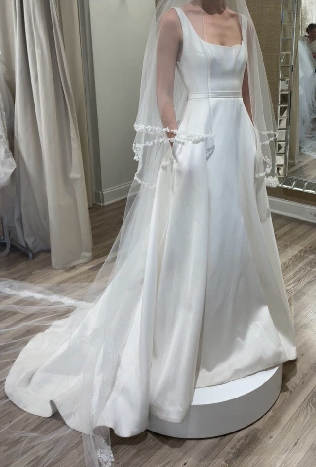 Sassi Holford Charlotte – Nearly Newlywed