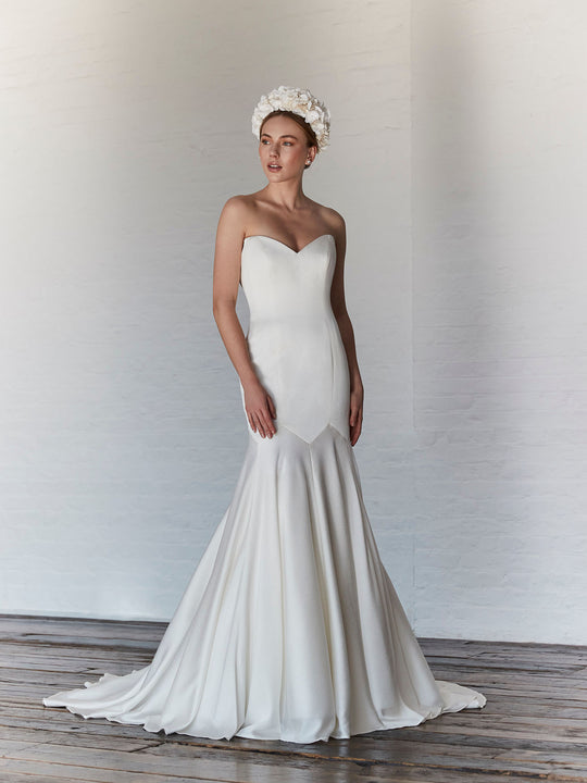 Sassi Holford Astrid