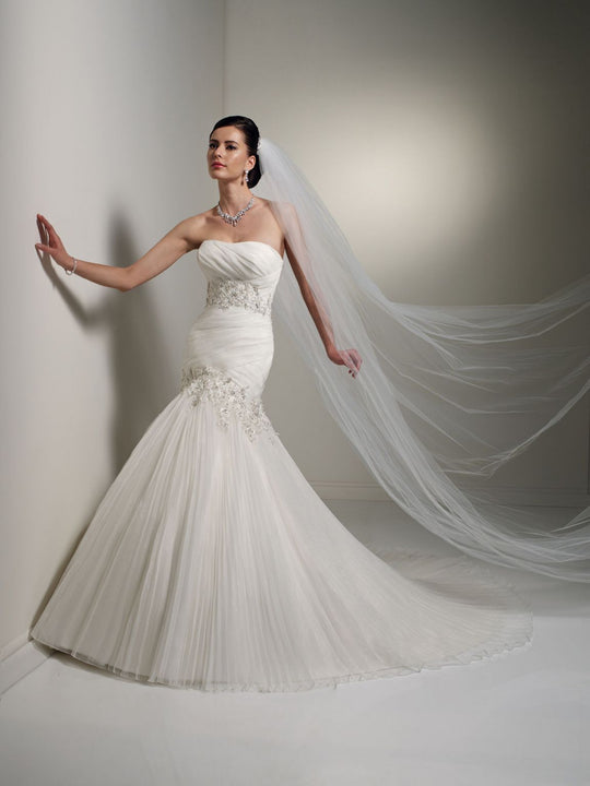 Sophia Tolli Y21260