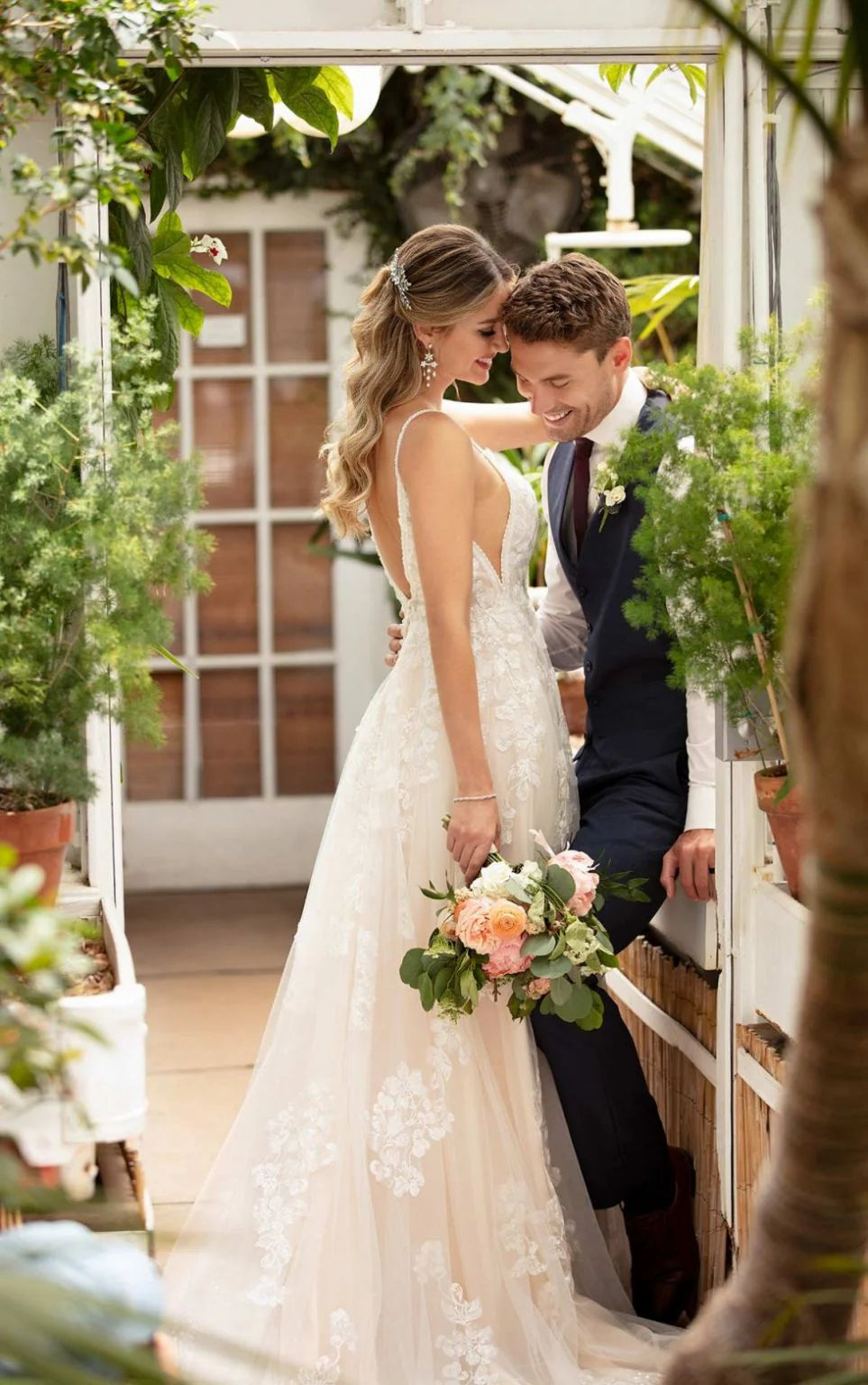 イケヴィラ サイショ ヴィクトル 72個セット weddinglily Square-Neck Sheath Dress With Overskirt | Kleinfeld Bridal