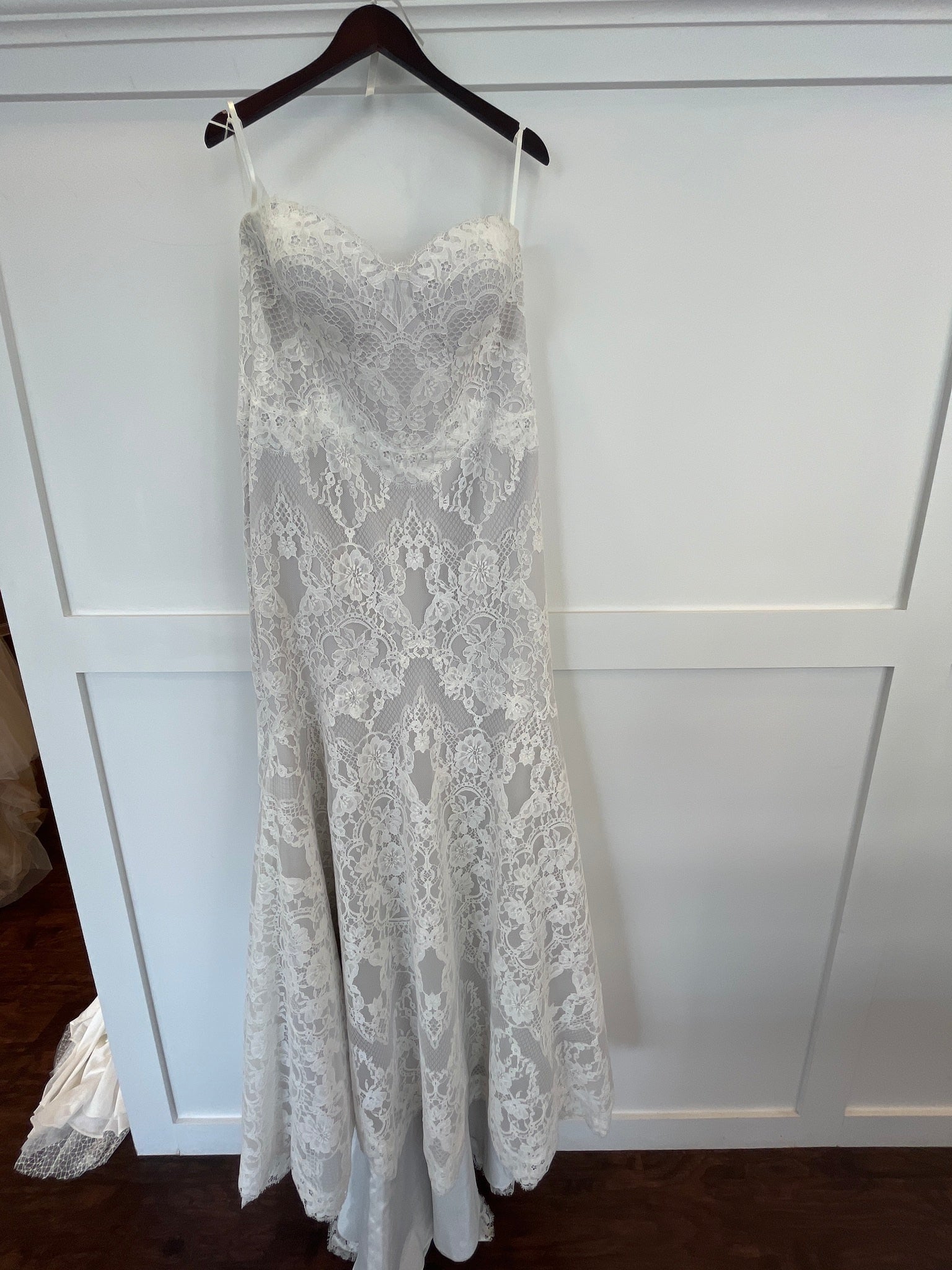 Suzanne Neville Athena  Nearly Newlywed