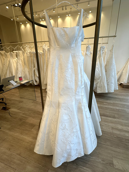 Suzanne Neville Peninsula in Jacquard Fabric