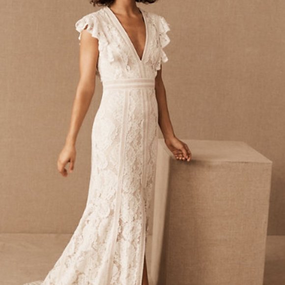 Tadashi Shoji Placid – Nearly Newlywed