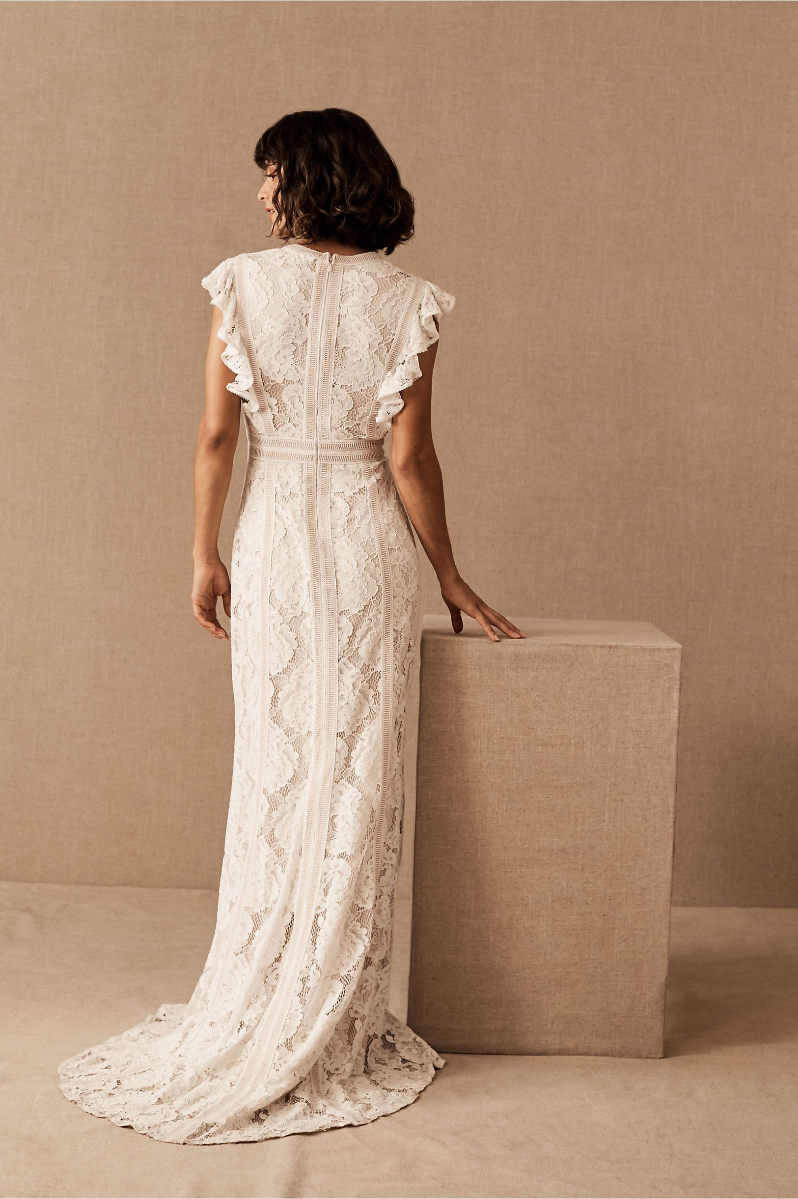 Tadashi Shoji Placid – Nearly Newlywed