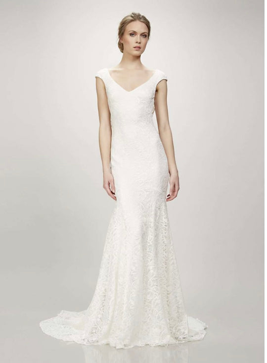 Theia Averlyn 890356