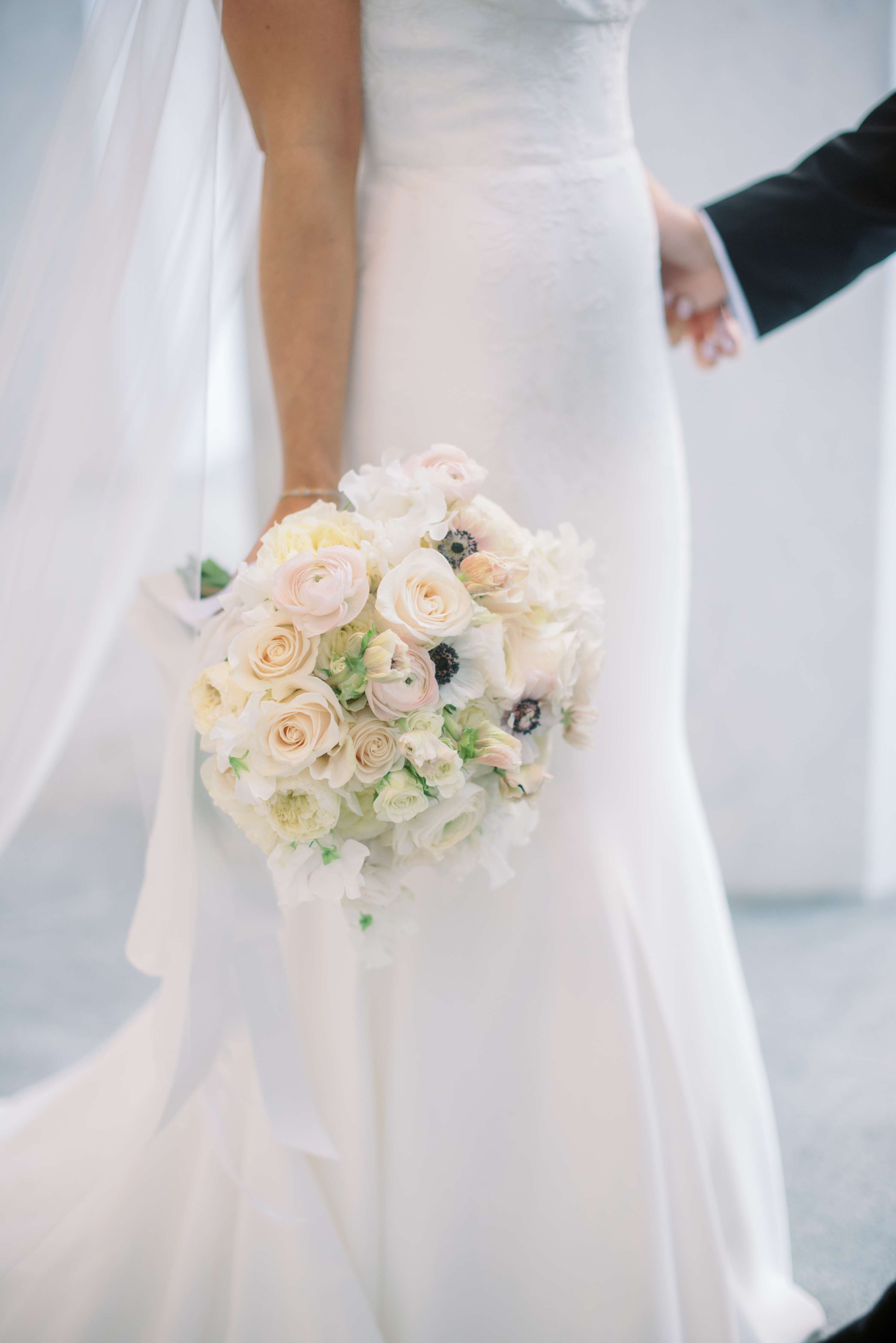 Vera Wang 112019 Ava with Lace – Nearly Newlywed