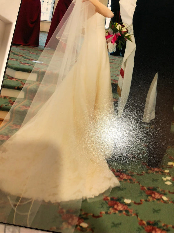 Vera Wang Classic Strapless Sweetheart A-line – Nearly Newlywed