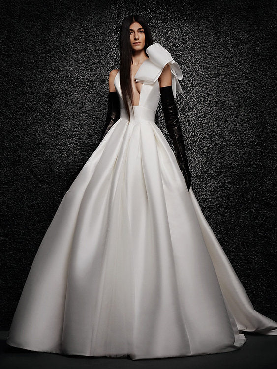 green emerald velvet dress Vera Wang Margot – Nearly Newlywed