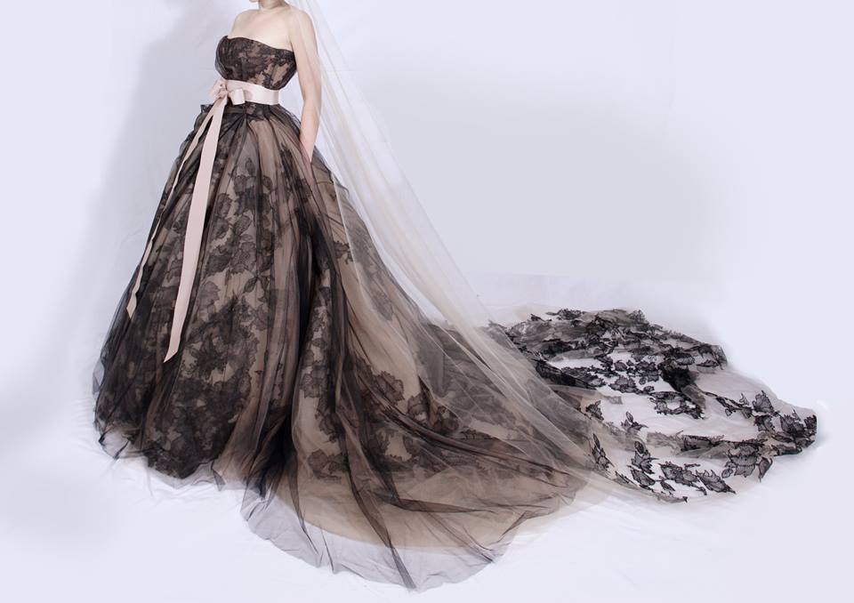 値下げしました。VERA WANG BLACK タキシード Vera Wang Bride - Cela | Bridal Boutique Lewisville
