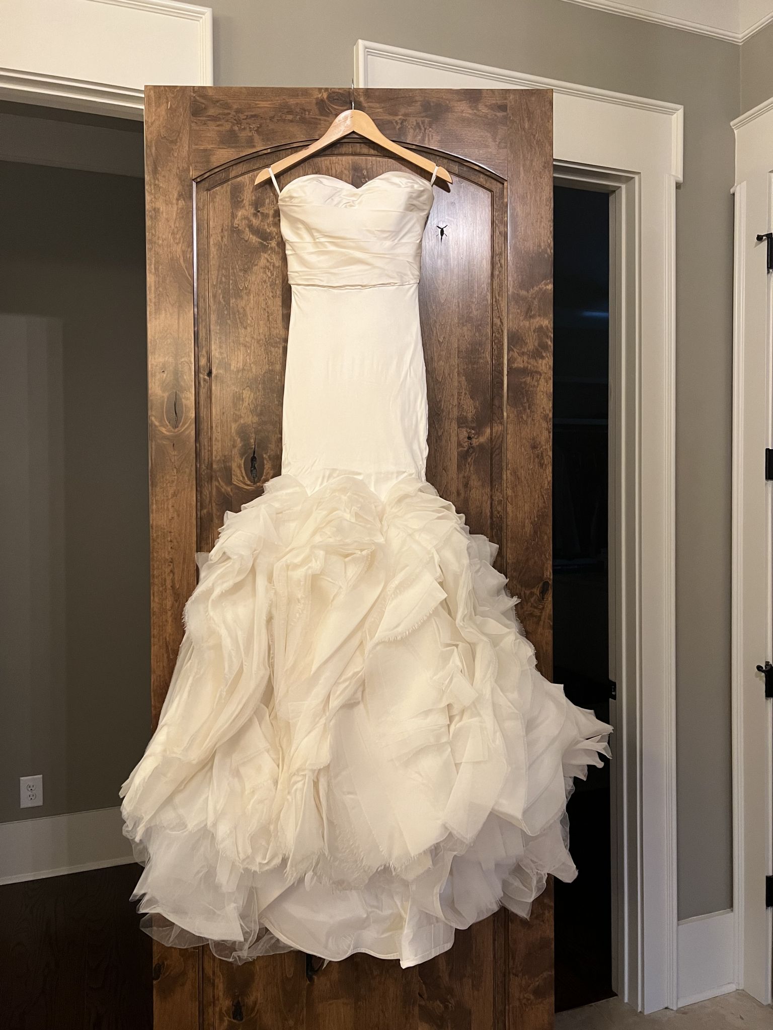 Vera Wang Ethel (Style No. 122010) – Nearly Newlywed