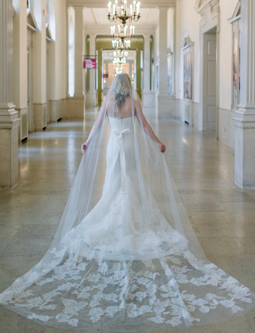 Bride Vera Wang Leda Wedding Dresses Vera Wang: Gerda Off White