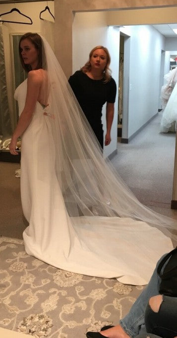 Vera Wang Floriana/717D4-123217 – Nearly Newlywed