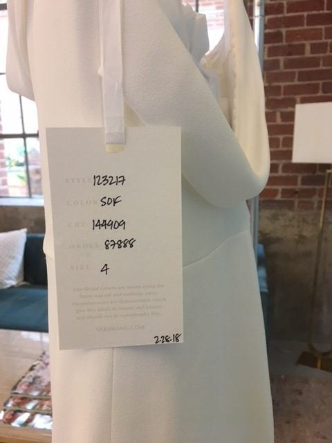 Vera Wang Floriana/717D4-123217 – Nearly Newlywed