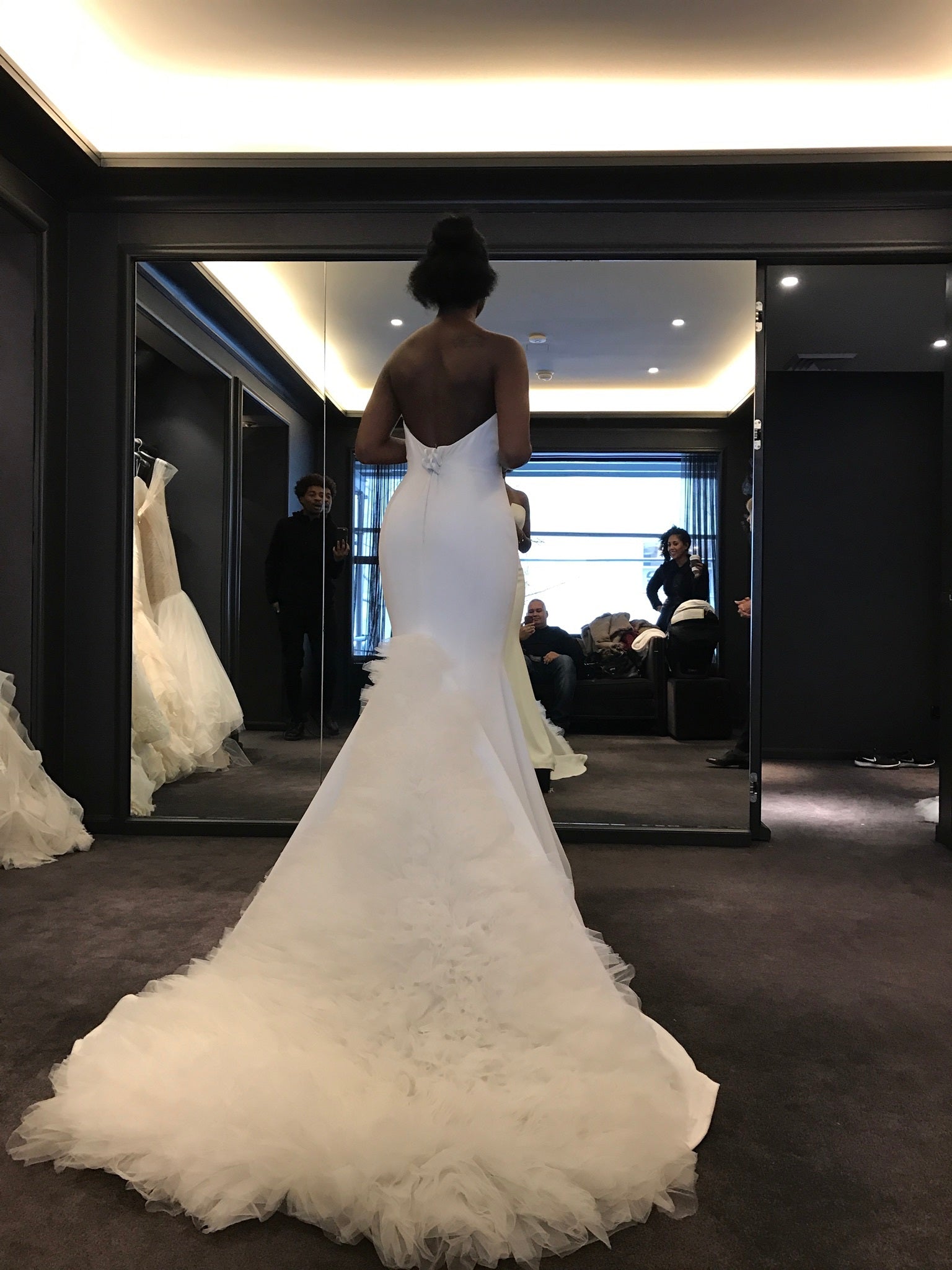 Vera Wang Jocelyn 111817 – Nearly Newlywed Vera Wang Jocelyn 111817 – Nearly Newlywed