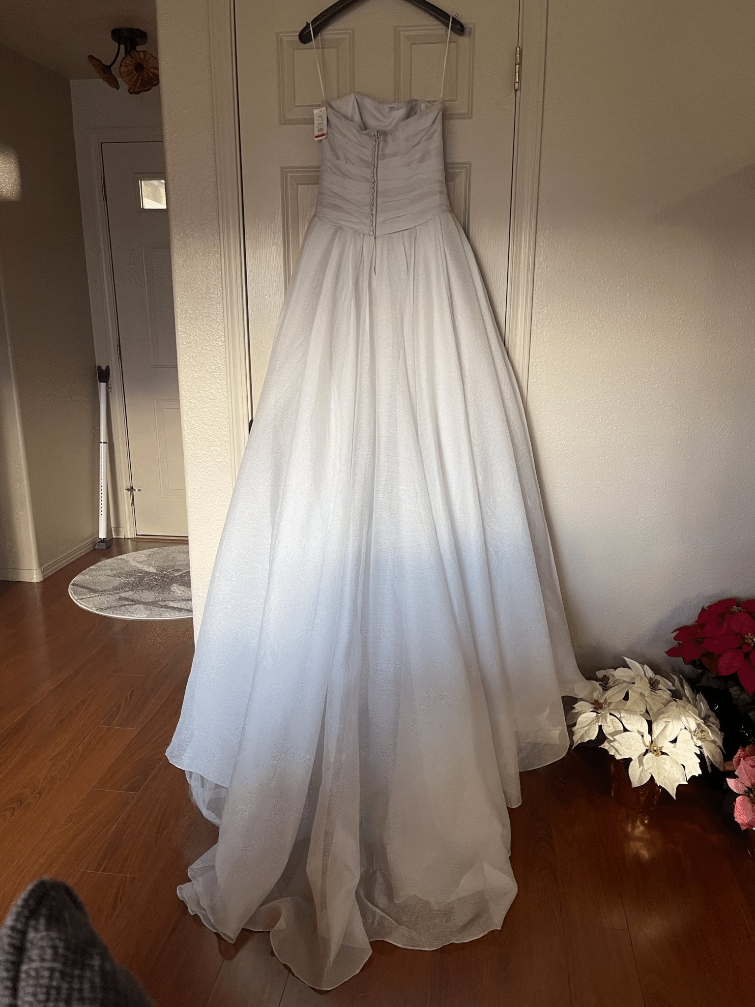 Vera Wang White VW351178 – Nearly Newlywed