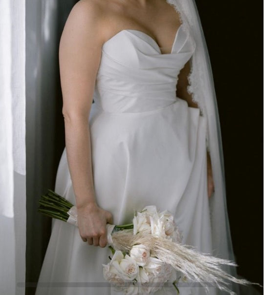 WONÁ Concept Lisa with side slit