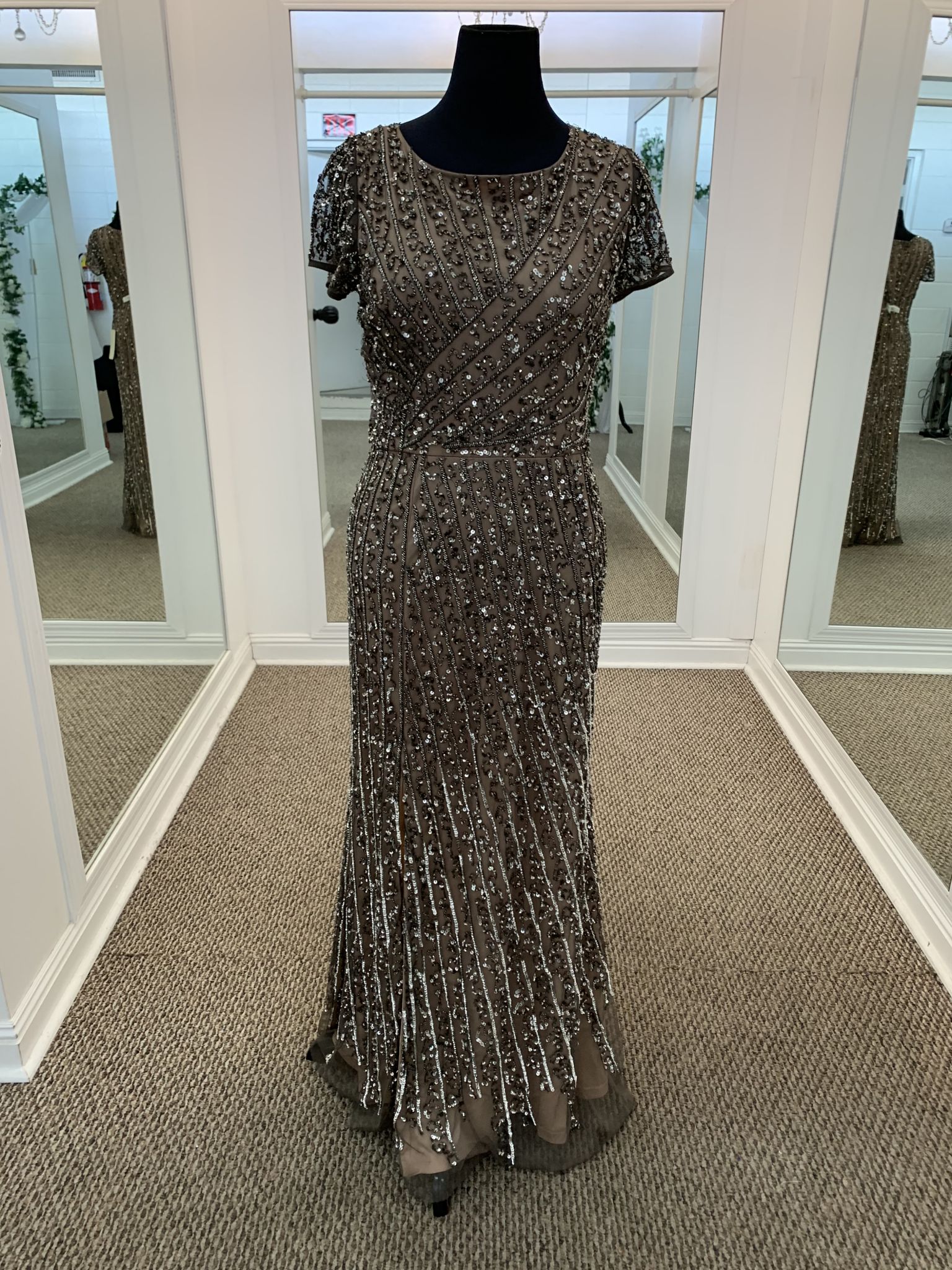 Adrianna papell short hot sale sleeve sequin mesh gown