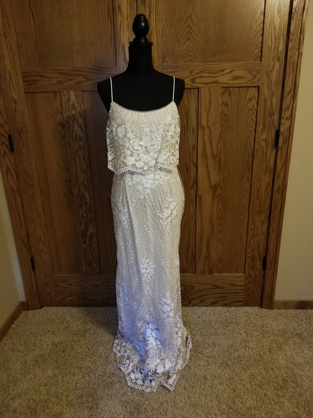 Adrianna Papell Arden PreOwnedWeddingDresses