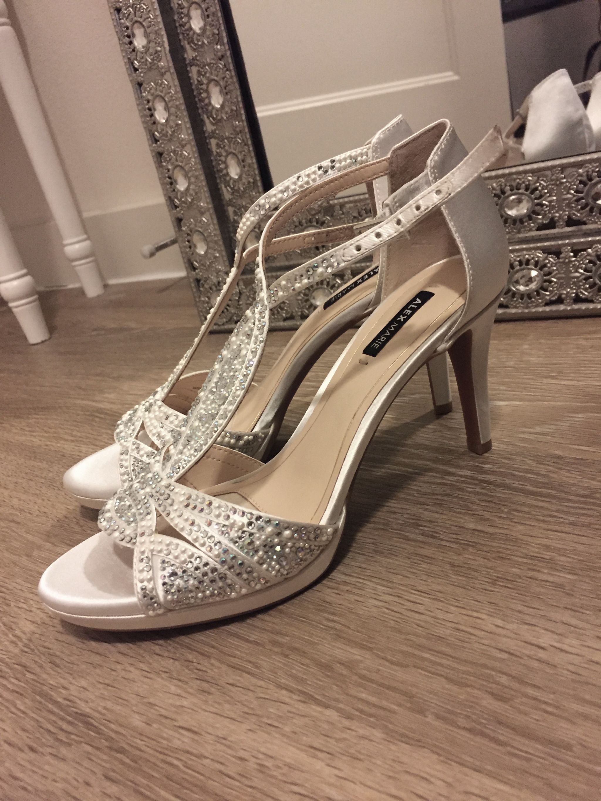 alex marie silver dress shoes Alex Marie Shoes Size 7M