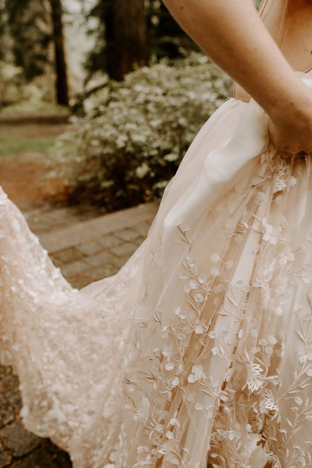 9/14までりんご　Alexandra Grecco Iris Gown 9/14までりんご Alexandra Grecco Iris Gown Iris | Alexandra