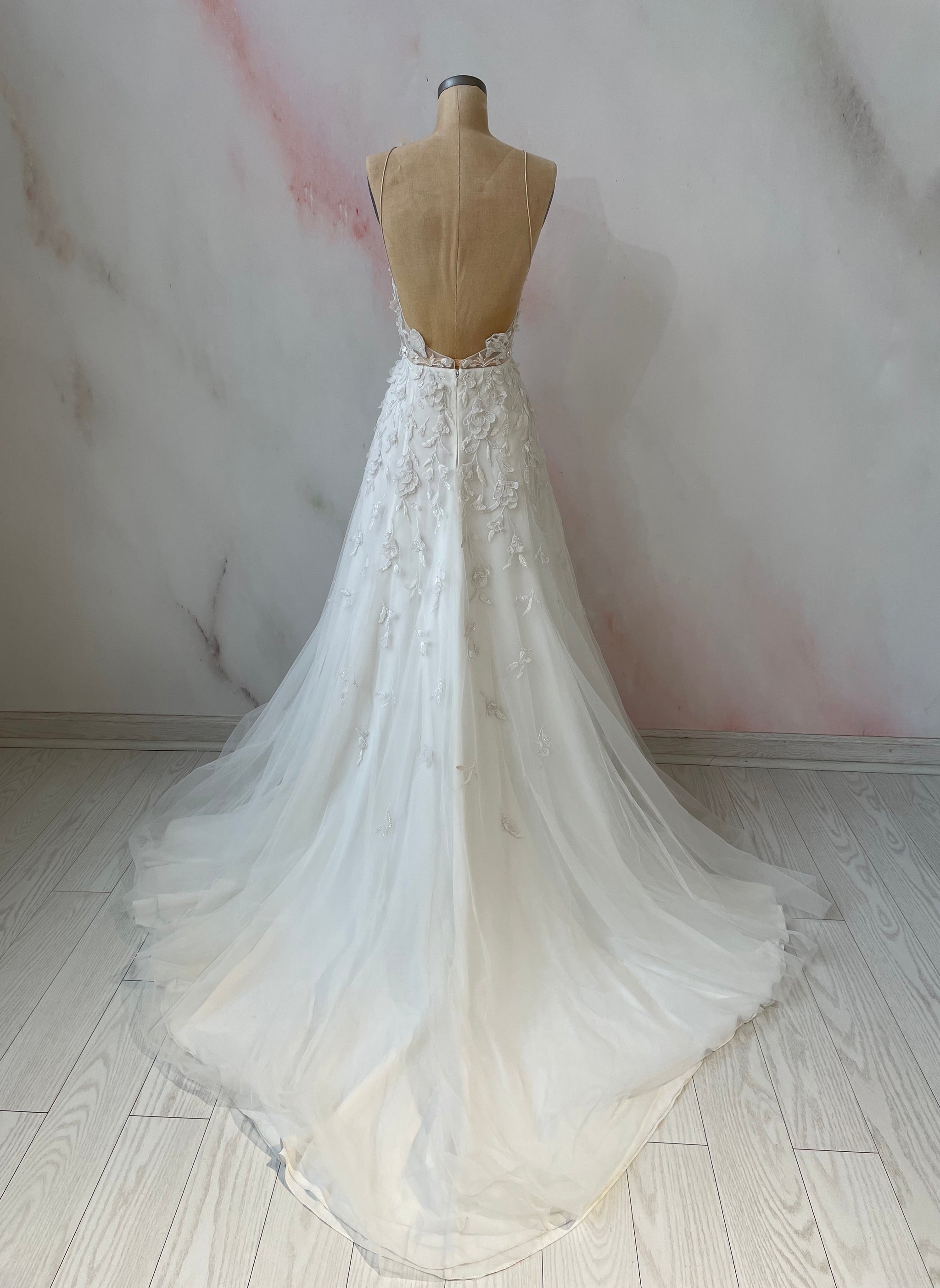 alexandra-grecco-a-line-lumia-