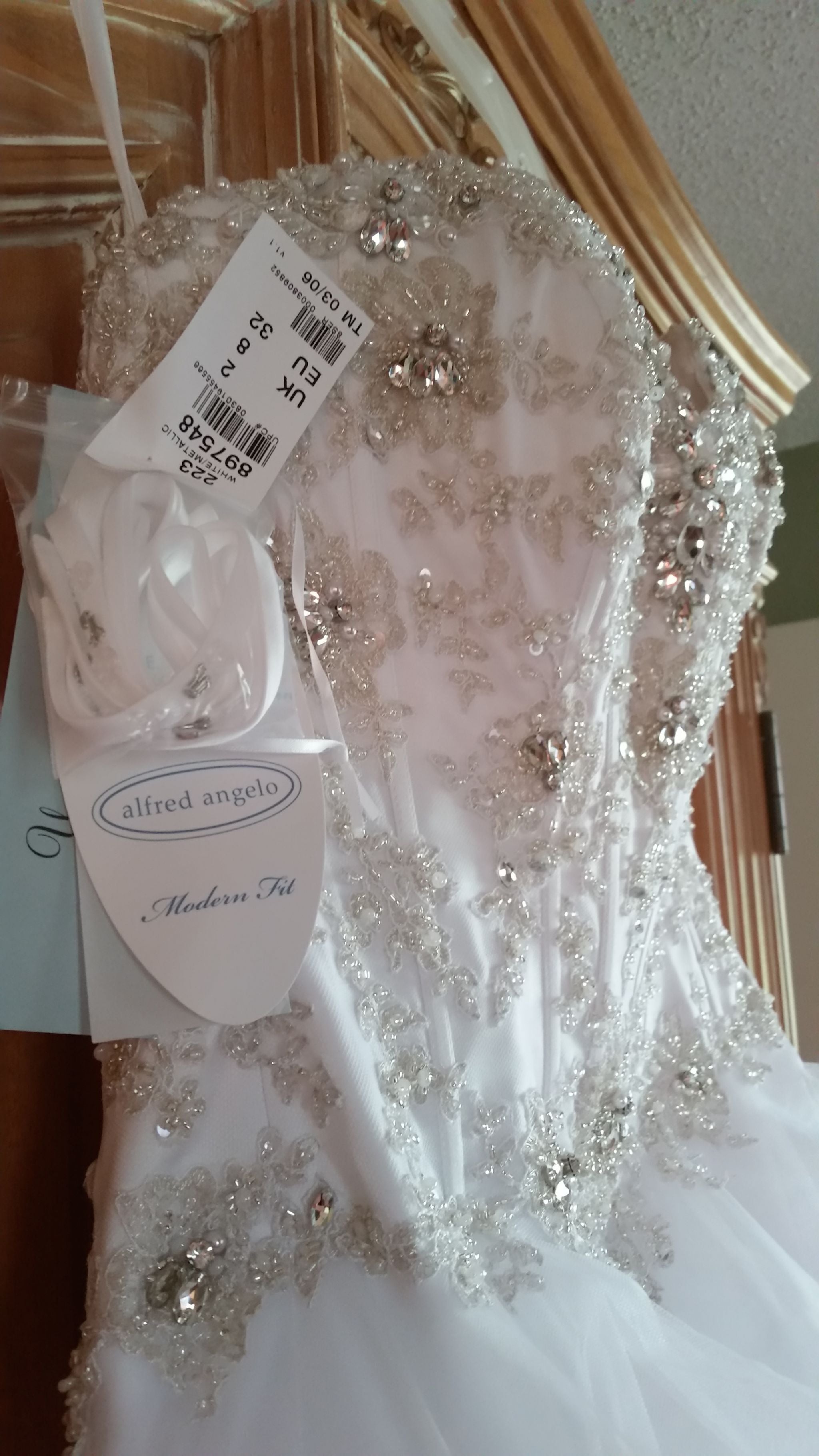 Alfred Angelo Disney Collection Belle 217 – Nearly Newlywed, image size:2048x3640