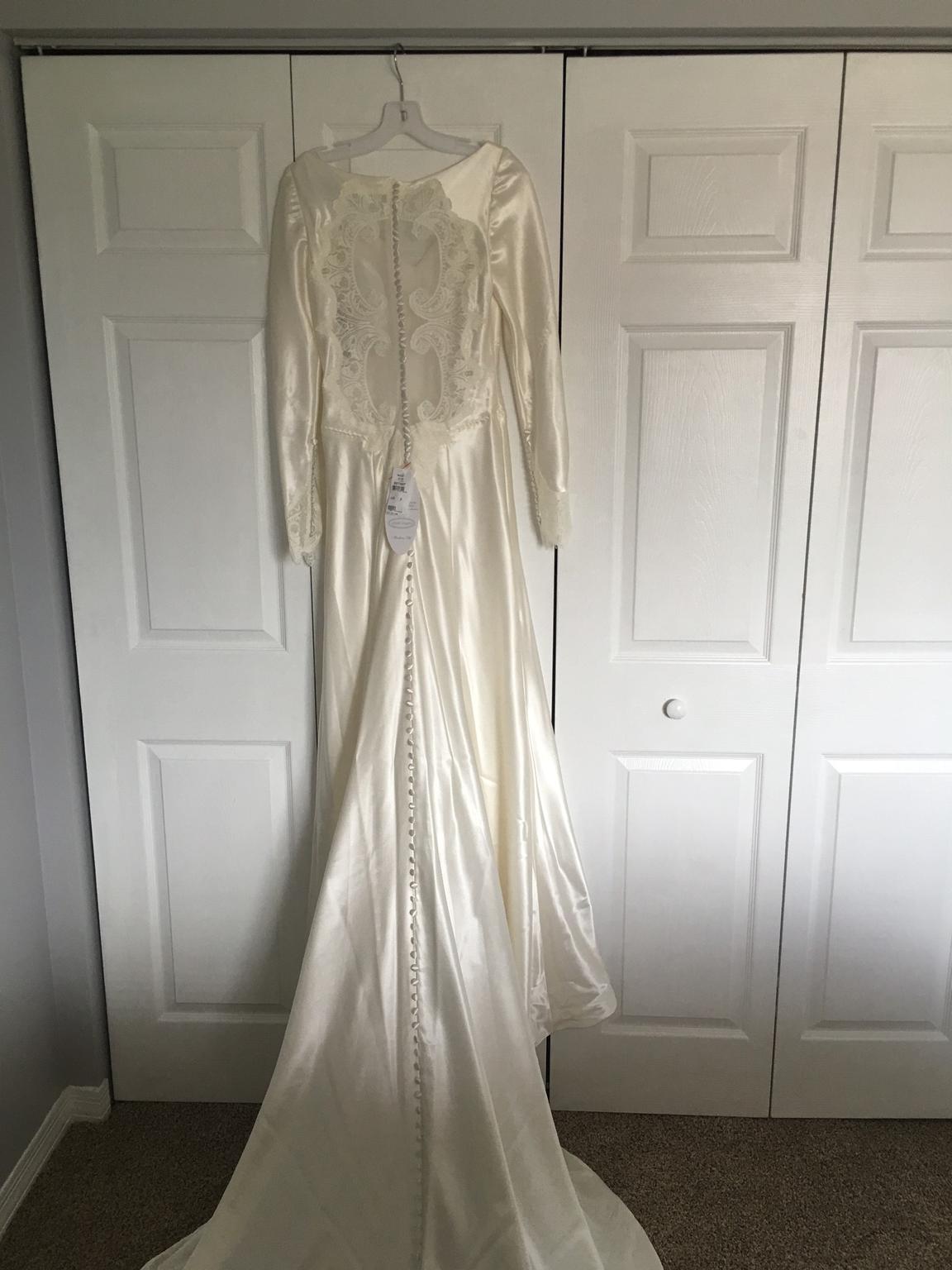 Alfred Angelo 8400 Nearly Newlywed