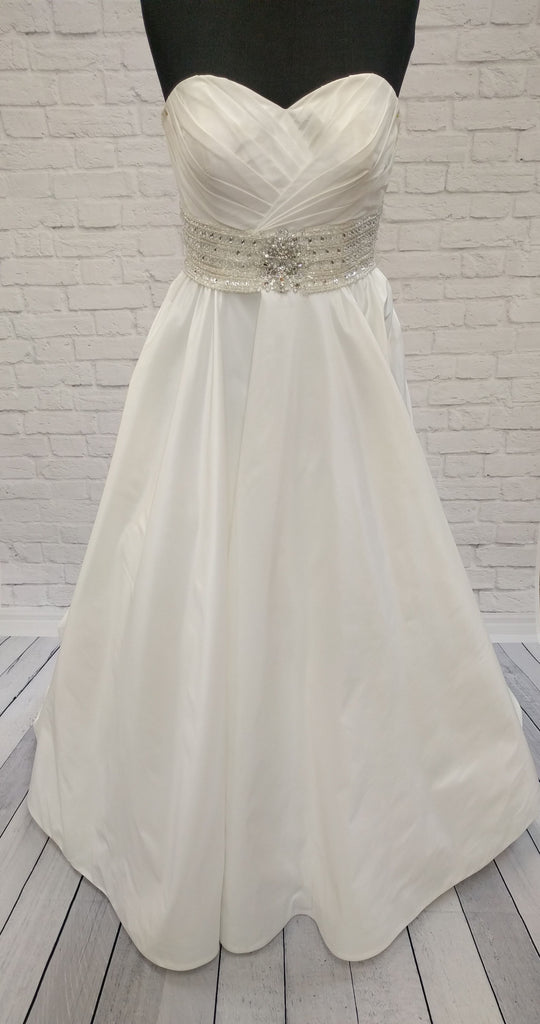 Allure Bridals 8802