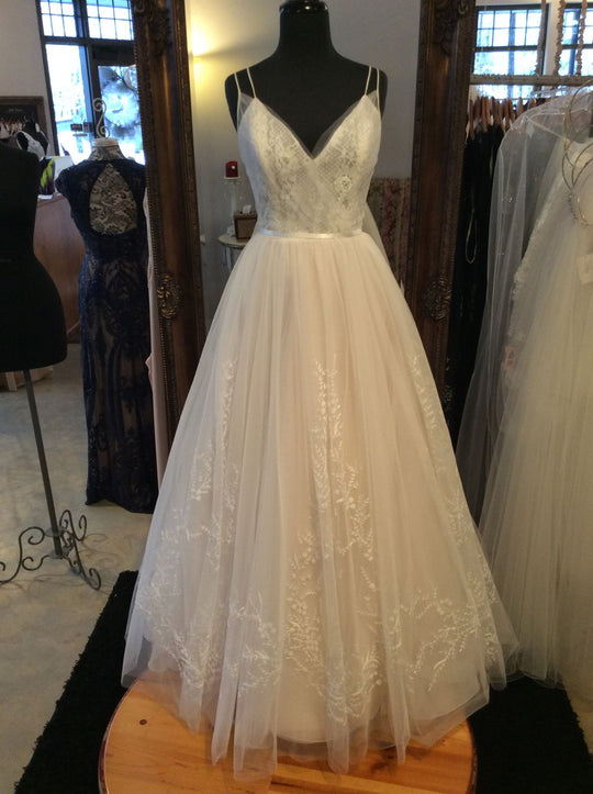 Alvina Valenta 9661
