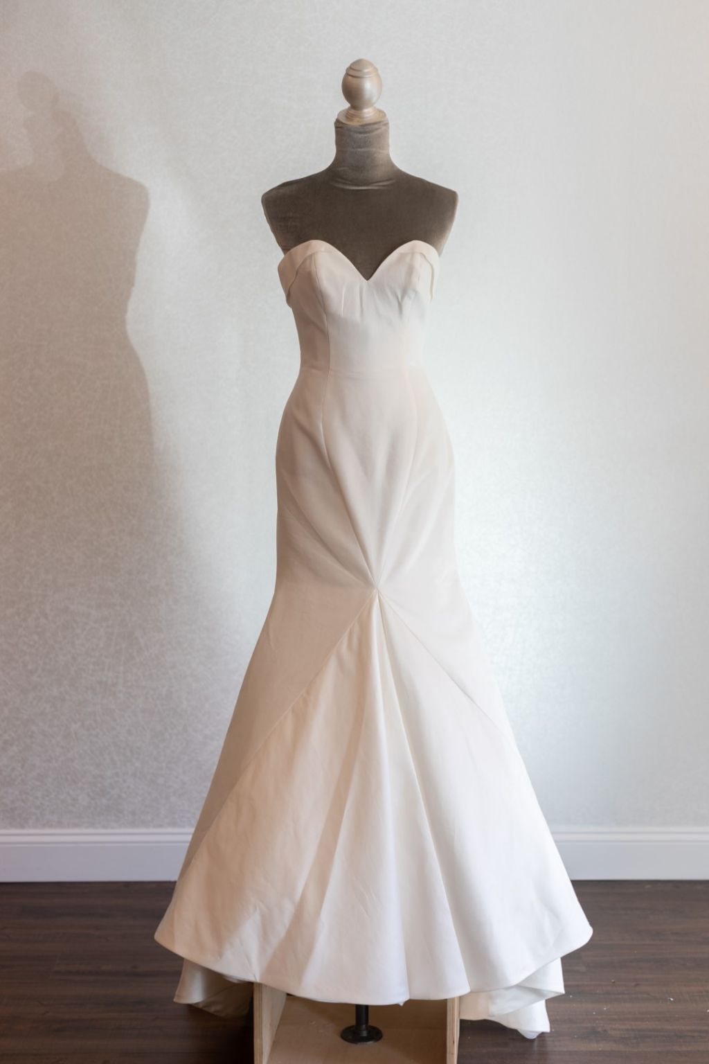 Antonio Gual Erin – Nearly Newlywed