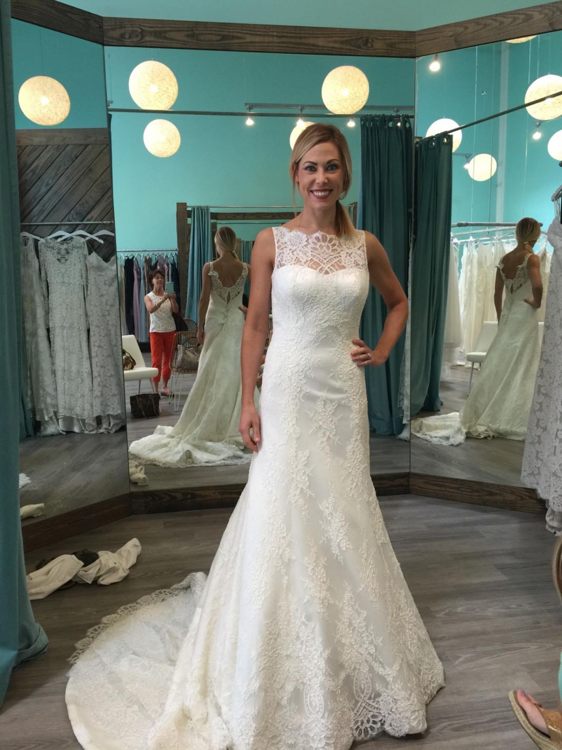 Augusta Jones Sofia – Nearly Newlywed