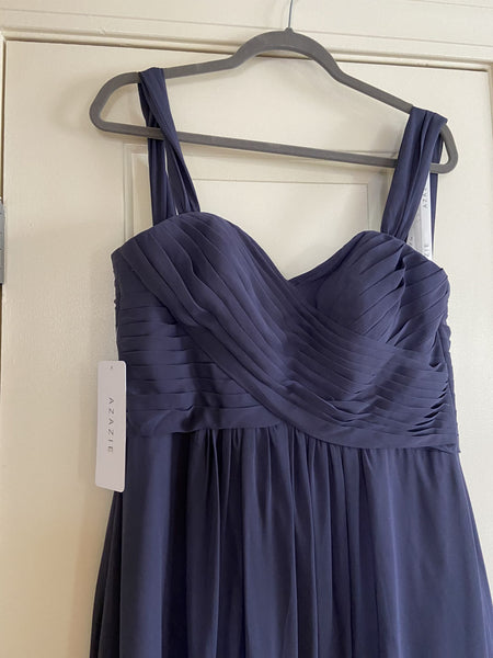 Azazie Corin AZ1741083 PreOwnedWeddingDresses