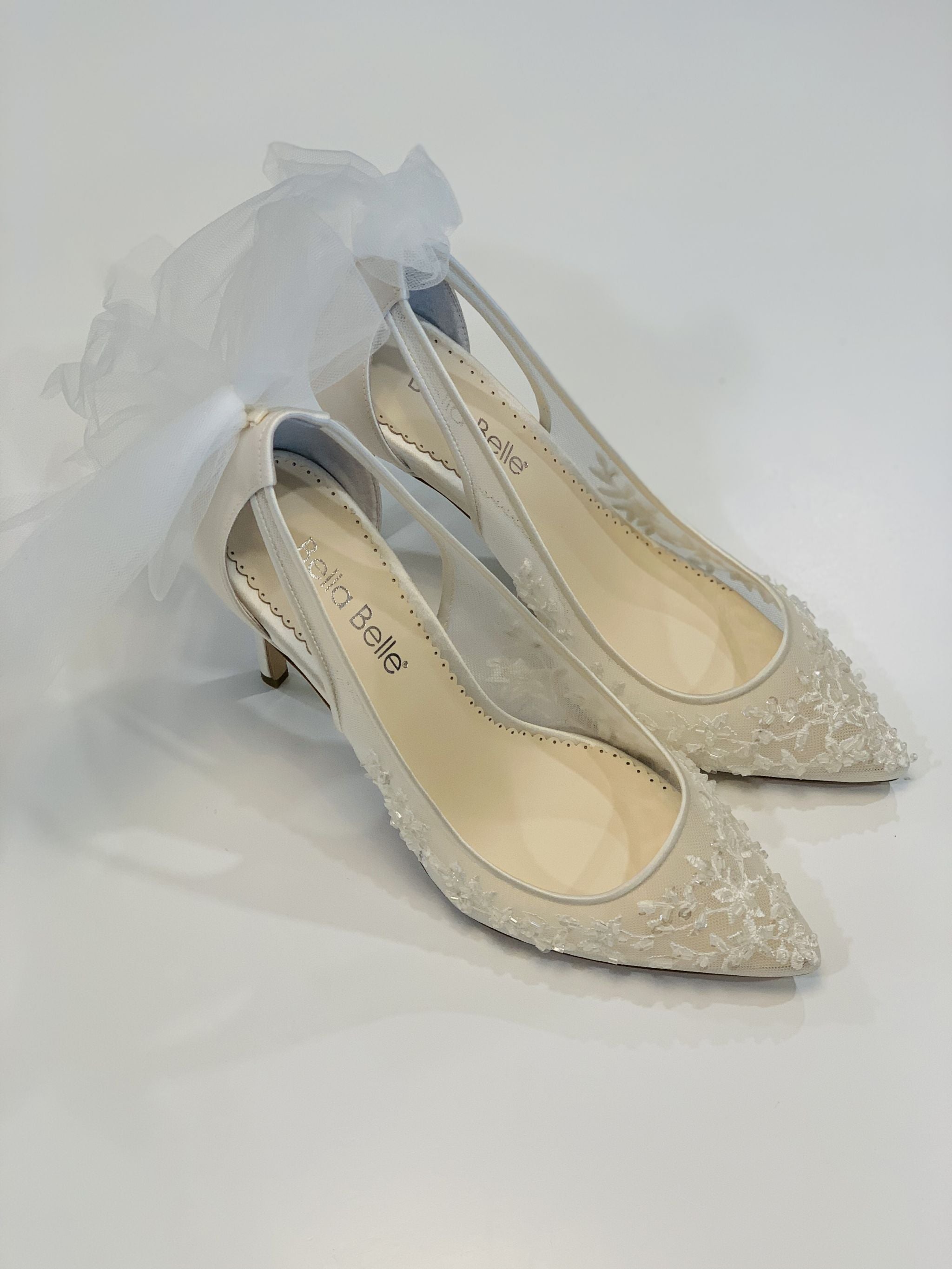 Bella Belle Edna Ivory ウェディングシューズ 3D Floral Sculpture Ankle Strap Ivory Heels with Pearls