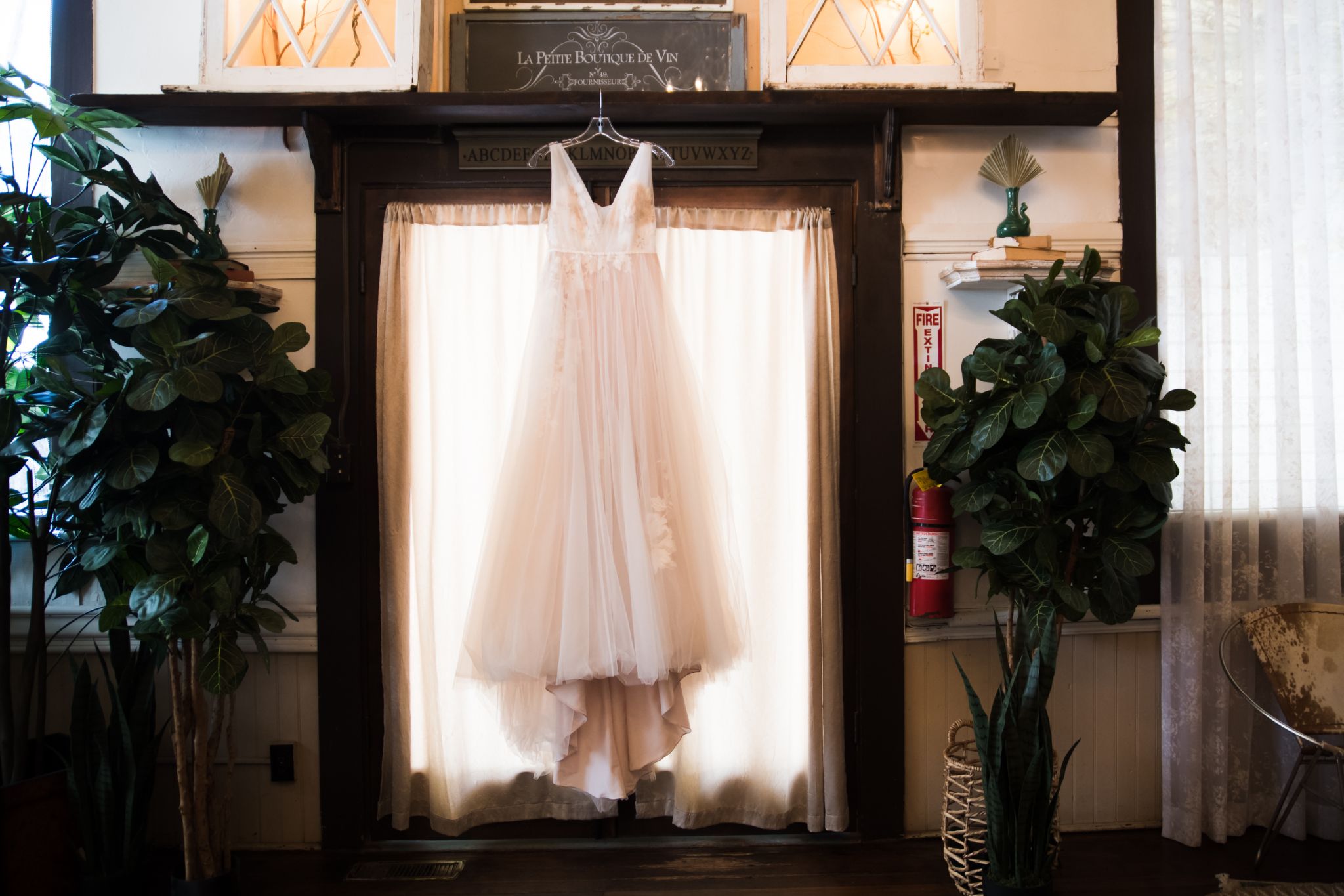 BHLDN Willowby Syrah Ricarda Lainey Gown – Nearly Newlywed