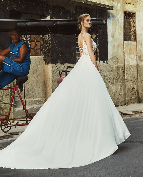 Calla Blanche Drew LA8237 – Nearly Newlywed