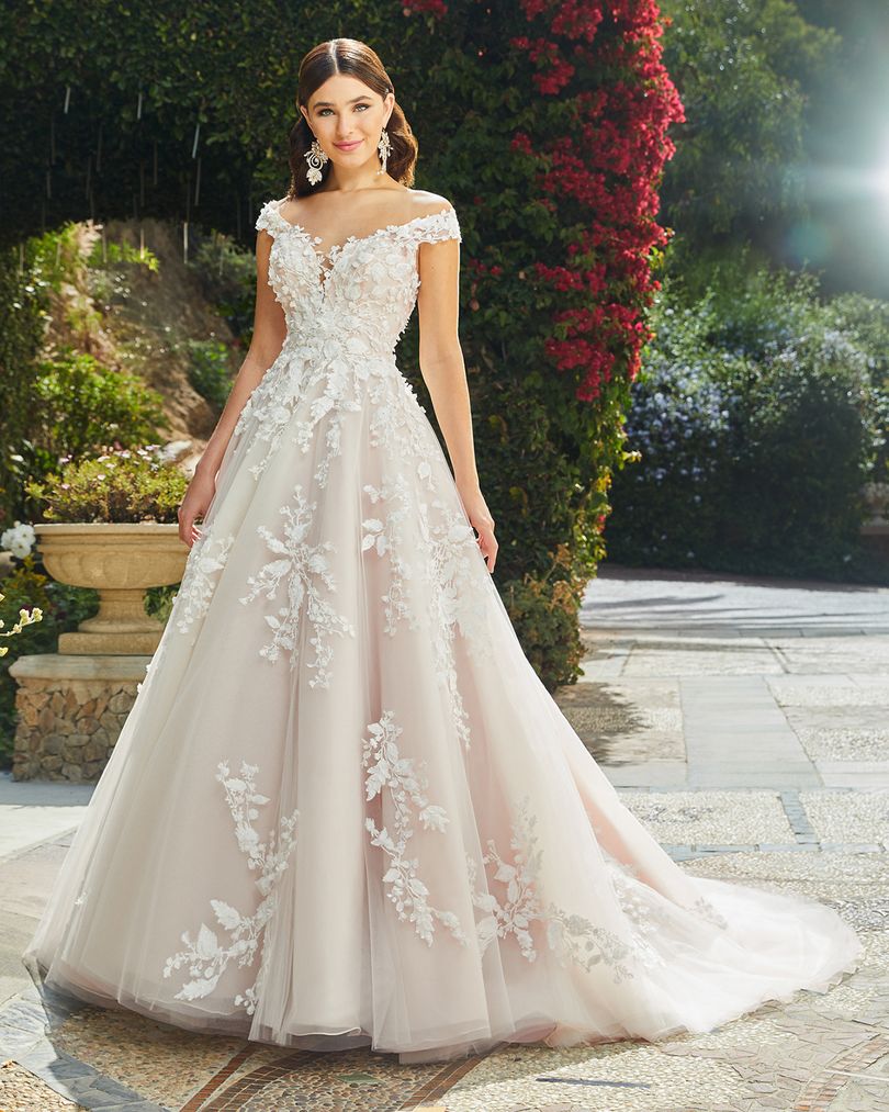 Casablanca 2406 Evelina Nearly Newlywed Casablanca 2406 Evelina Nearly Newlywed