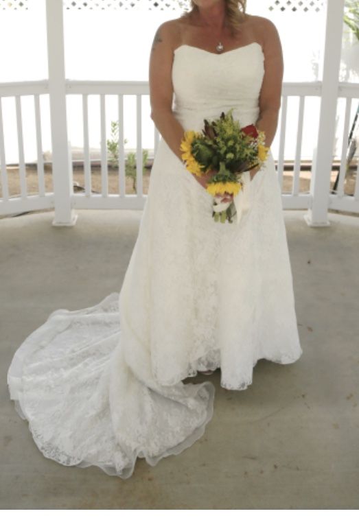 D'Amour Bridal DAVIDS BRIDAL WG3805