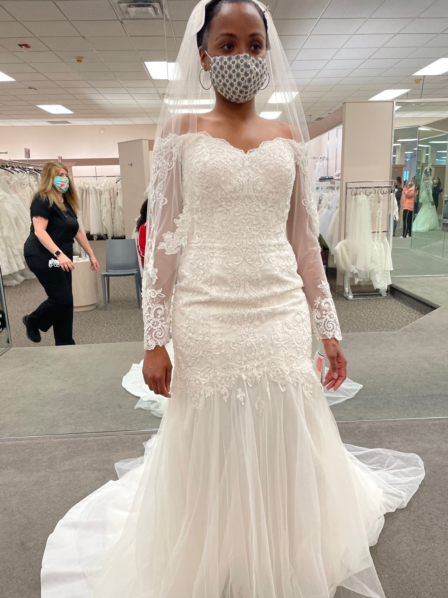 David's Bridal 10012780 – Nearly Newlywed