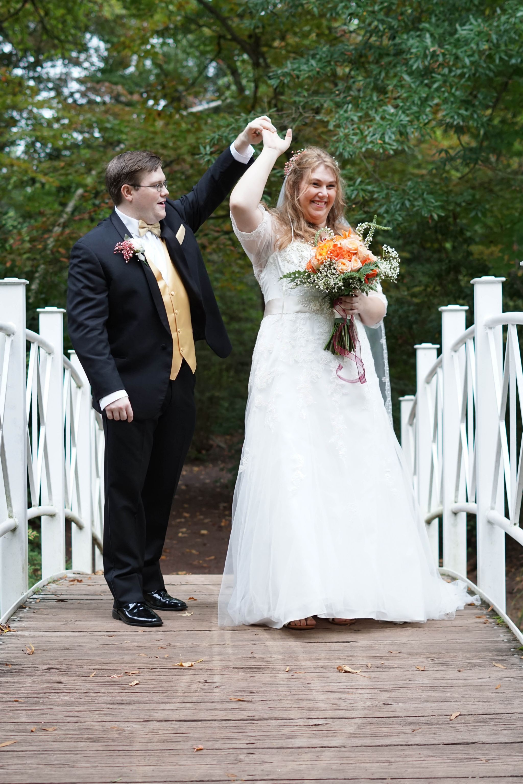 David s Bridal Jewel 3 4 Sleeve Plus Size Wedding Dress JEWEL 9W Nearly Newlywed