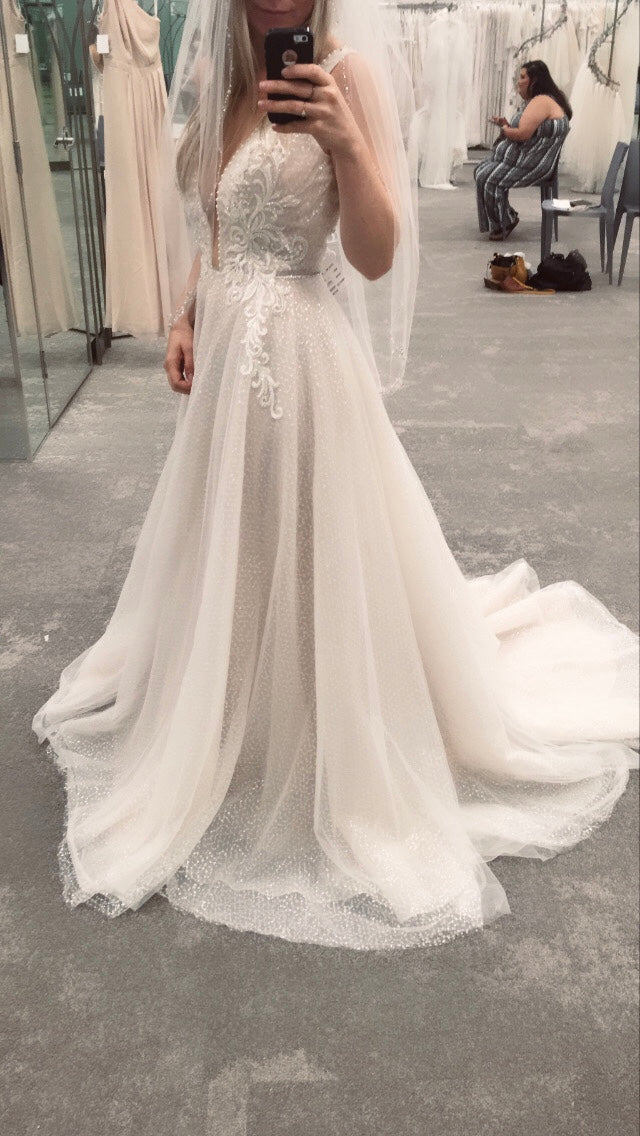 David's Bridal Beaded Brocade Overlay Sequin Layer Wedding Dress – Nearly  Newlywed