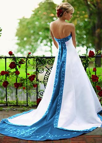 Wedding dress with outlet blue sash