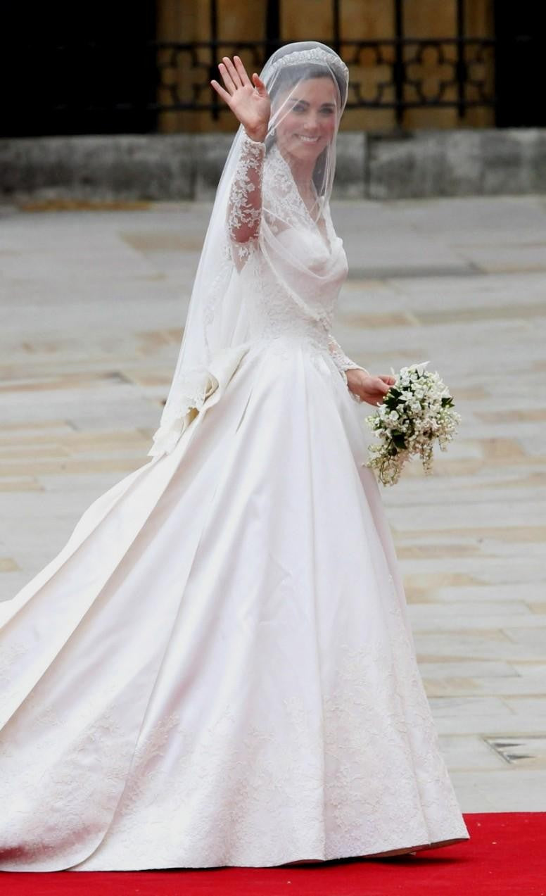 David's Bridal David's Bridal Kate Middleton Replica – Nearly Newlywed