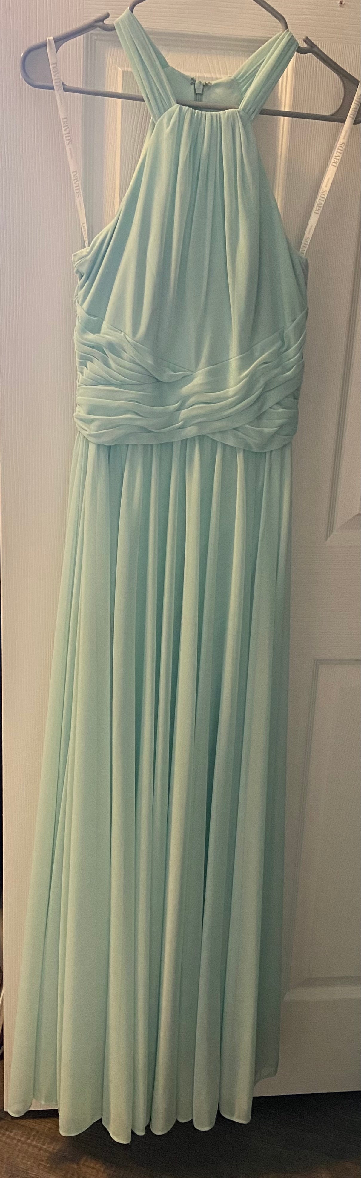 David's Bridal F19931 – Nearly Newlywed