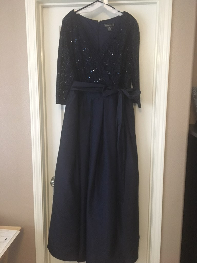 David's Bridal Jessica Howard – Nearly Newlywed