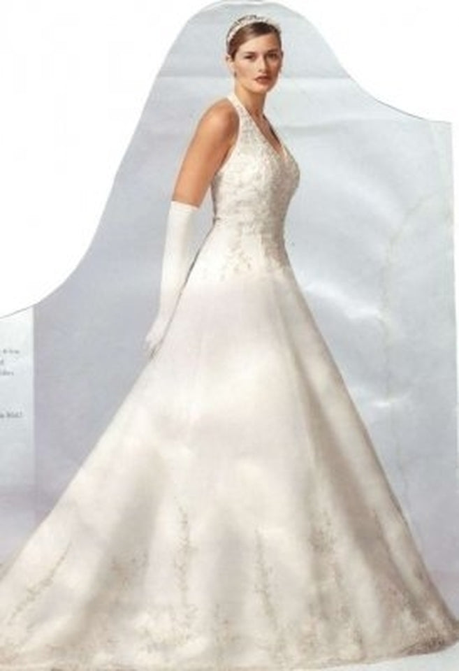 David's Bridal Ivory White St. Tropez Embroidered Wedding Gown on sale Size 14