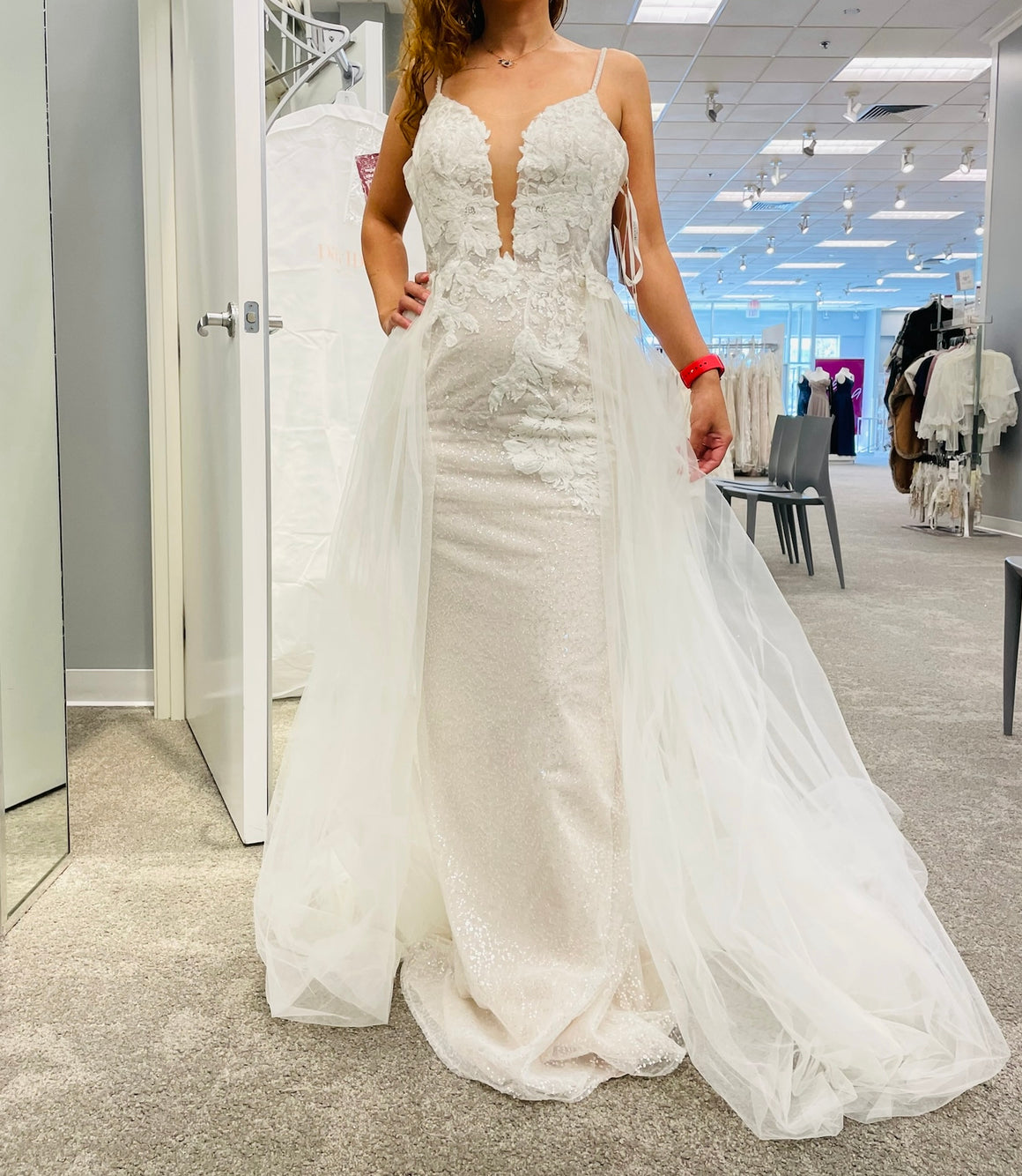 Sell Your Wedding Dress: Create a Listing Nearly Newlywed Sell Your Wedding Dress: Create a Listing Nearly Newlywed