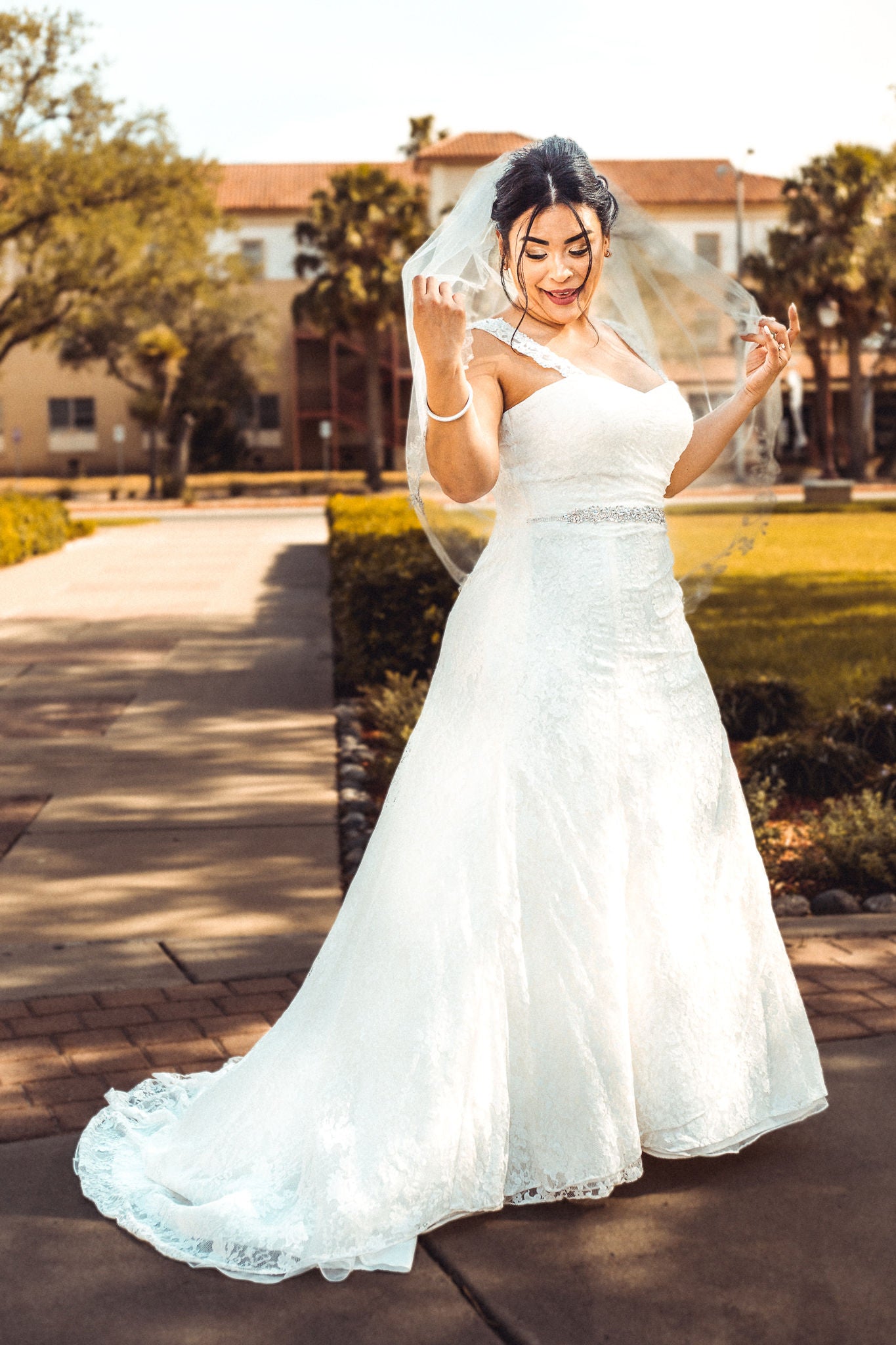 David's Bridal vestido de novia estilo 9V9409 SIZE 14